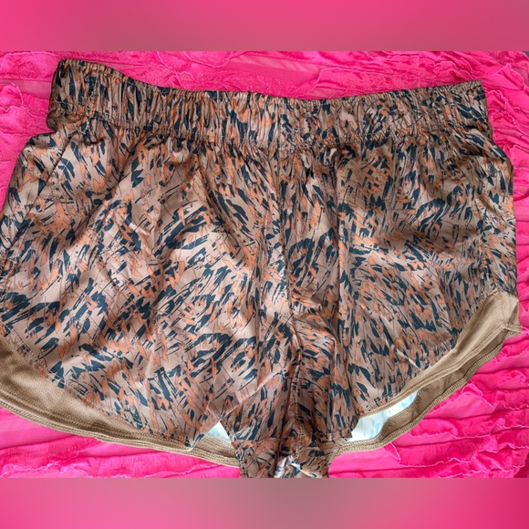 Women’s Athletic Wear Active Shorts - Picture 1 of 5